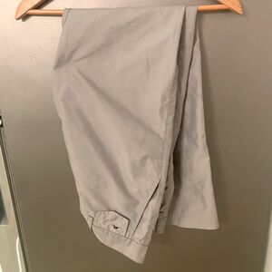 J. Lindeberg Khaki Golf Softshell Pant Men 30x30  Sports Outdoors Classic Preppy